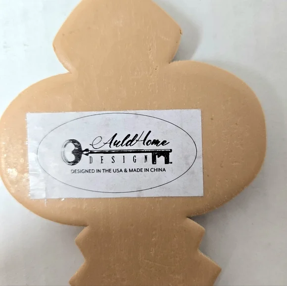 Auld Home Designs, gingerbread style, Set of 8, large Christmas ornaments. - Picture 5 of 11